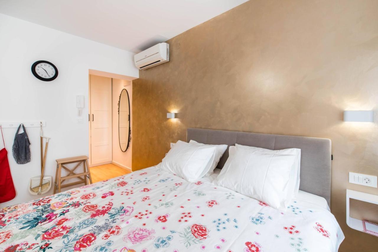 Sweet Apartment Ровин Екстериор снимка
